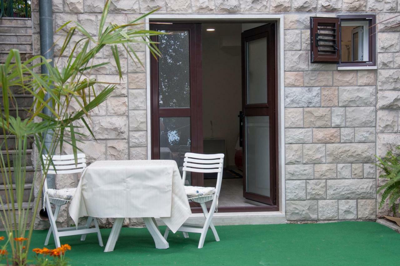 Vuksanovic Apartment Херцег Нови Екстериор снимка